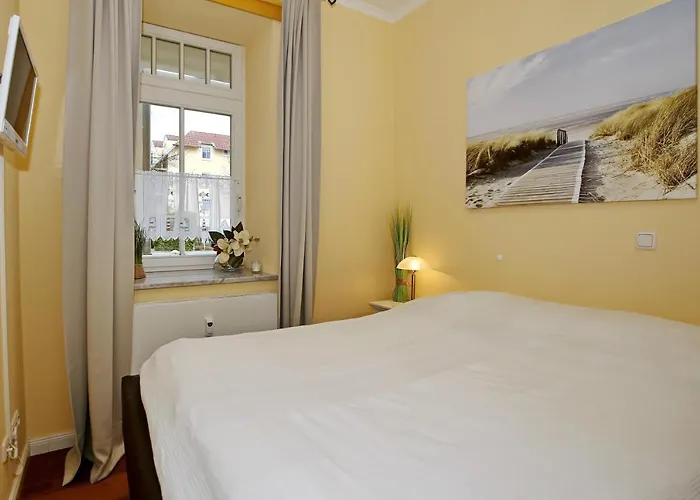 Duenenschloss 1-05 * Ostseebad Kühlungsborn